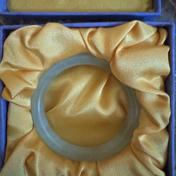 XIU Jade bangle bracelet from China - Picture 3 of 7
